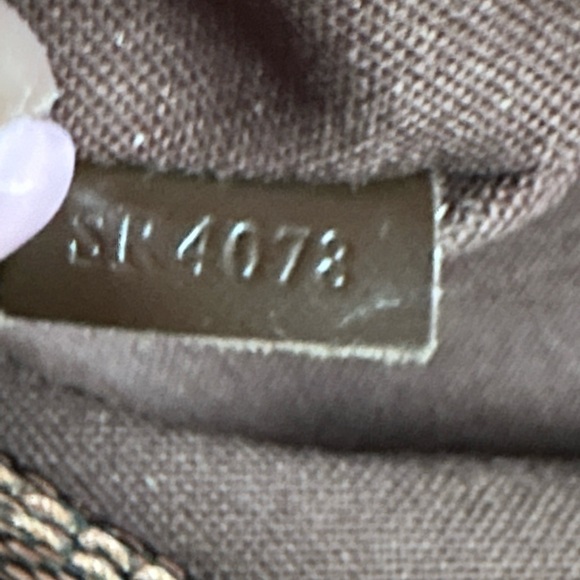 Louis Vuitton Naviglio Damier Ebene Luxury Authentic Messenger Bag - Picture 11 of 17